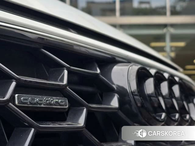 Audi A4L id 4260340 из Китая 22