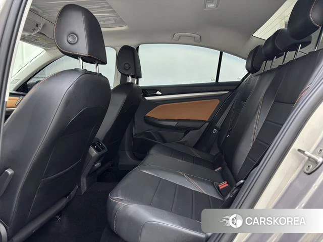 Volkswagen Bora id 4333205 из Китая 11