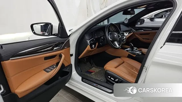 BMW 5 Series (G30) id 3680815 из Кореи 20