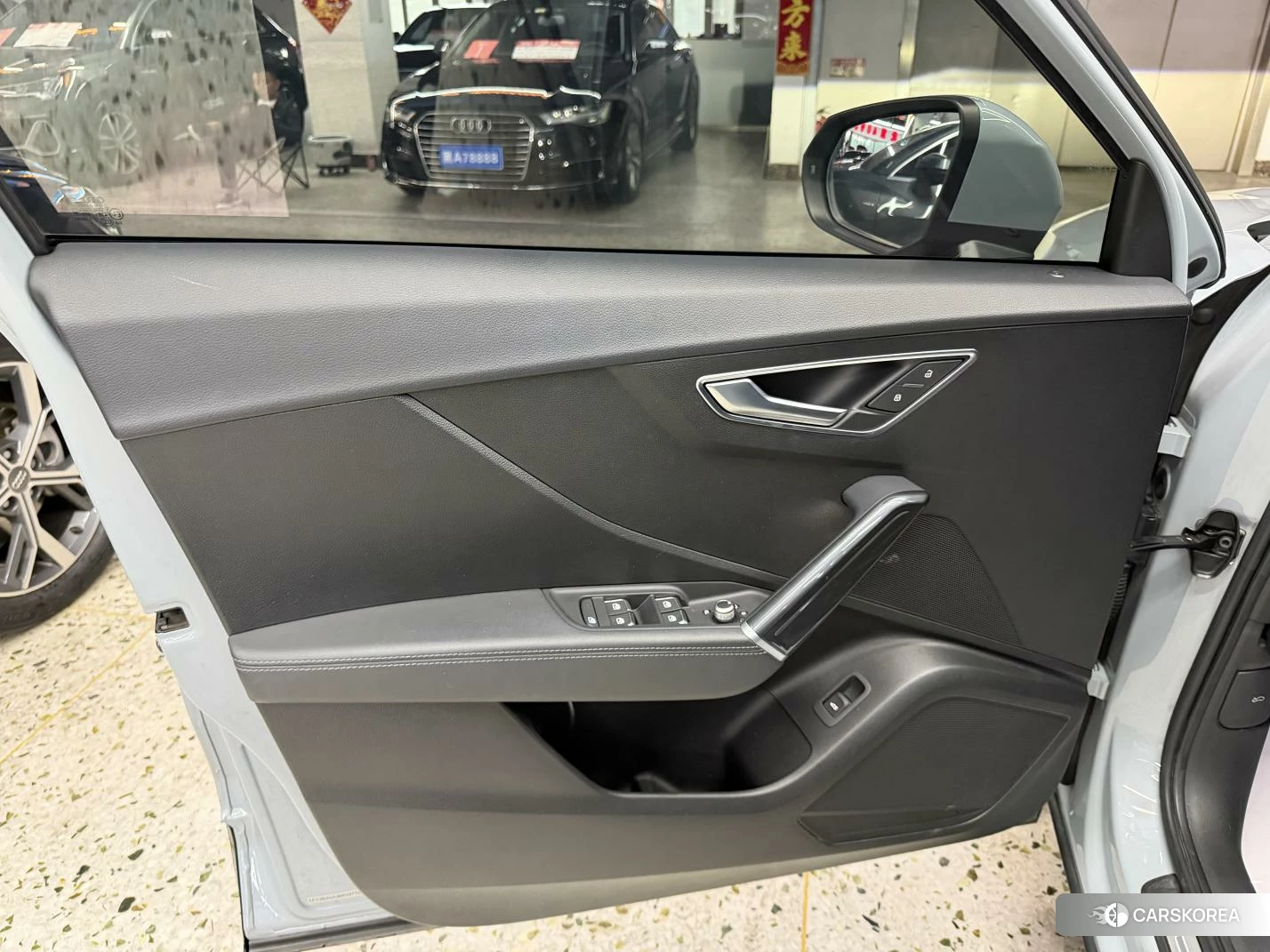 Audi Q2L id 4455228 из Китая 24
