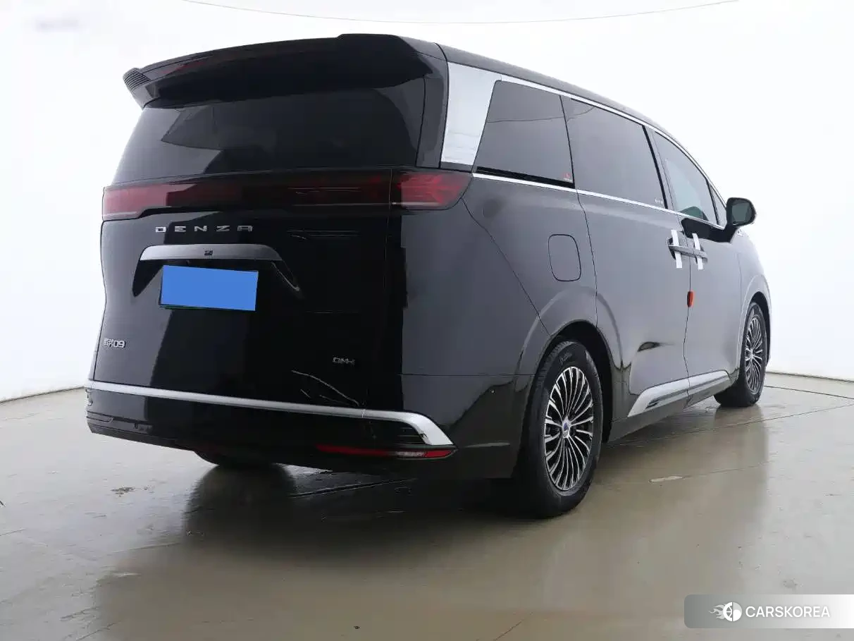 Denza D9 id 4578337 из Китая 15