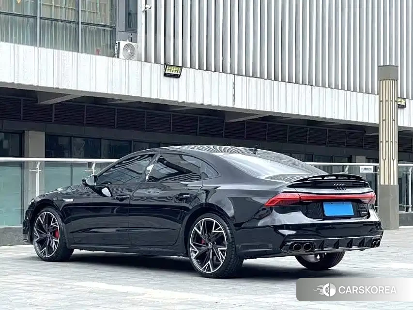 Audi A7L id 4554142 из Китая 14