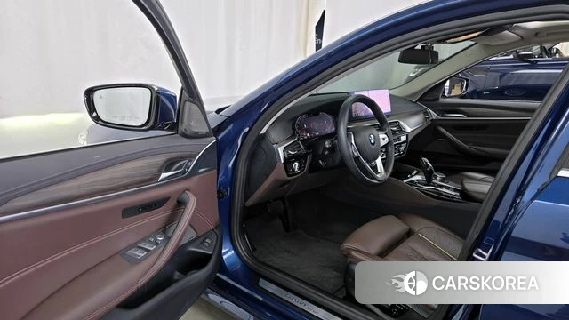 BMW 5 Series (G30) id 3795178 из Кореи 20