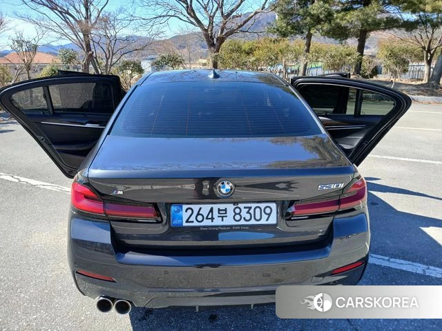 BMW 5 Series (G30) id 3982123 из Кореи 17