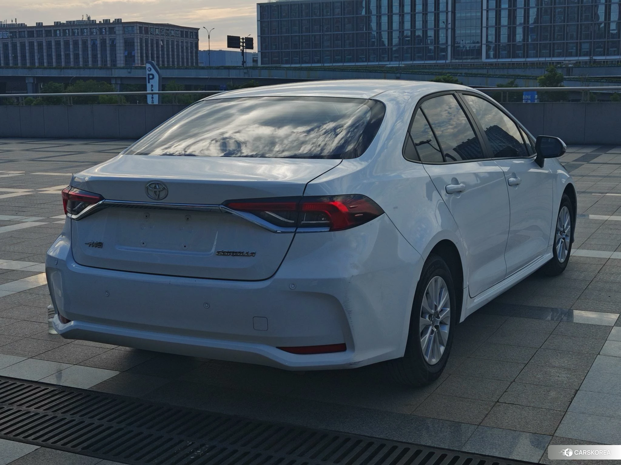 Toyota Corolla id 4413389 из Китая 10