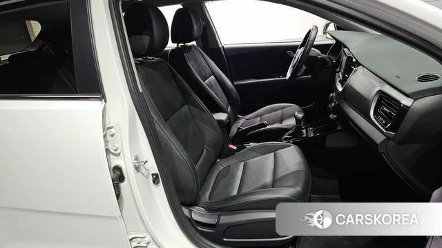 Kia Stonic id 3936021 из Кореи 20