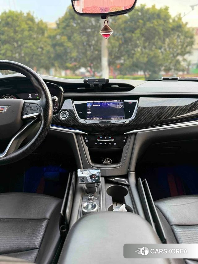 Cadillac XT6 id 4240818 из Китая 24