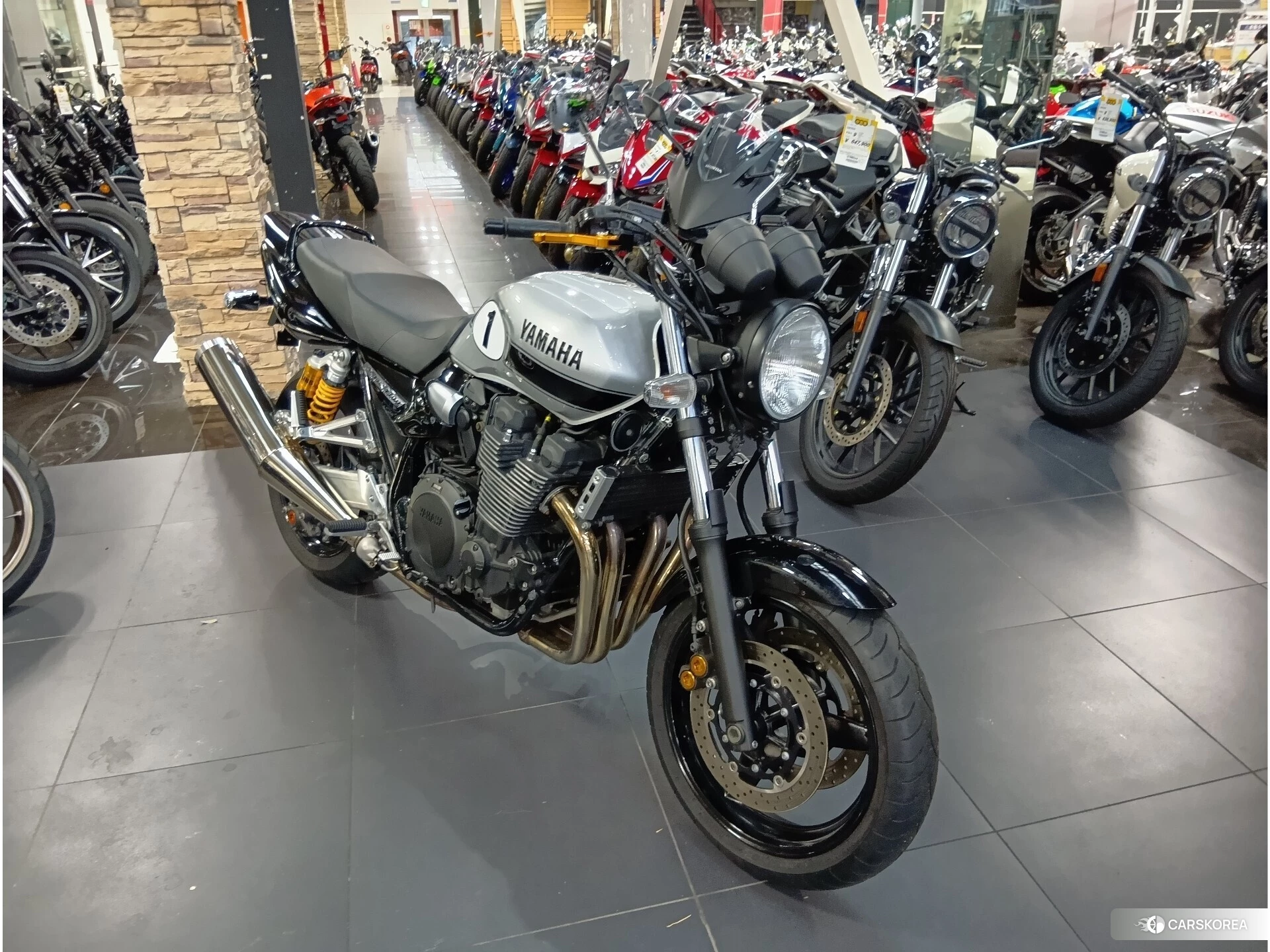 Yamaha XJR 1300 id 4373633 из Японии 10