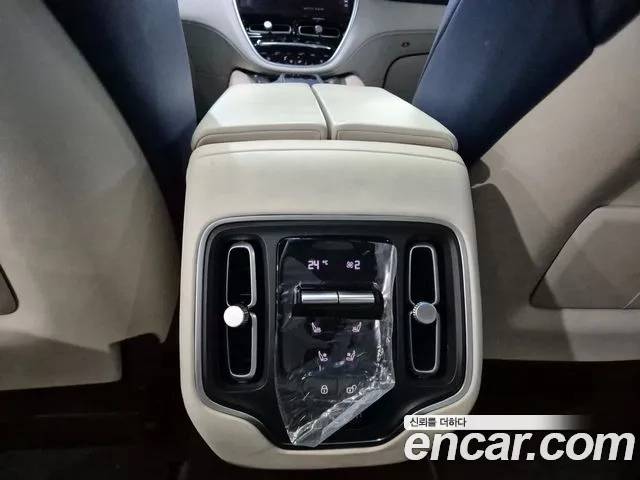 Aston Martin DBX id 2863030 из Кореи 17