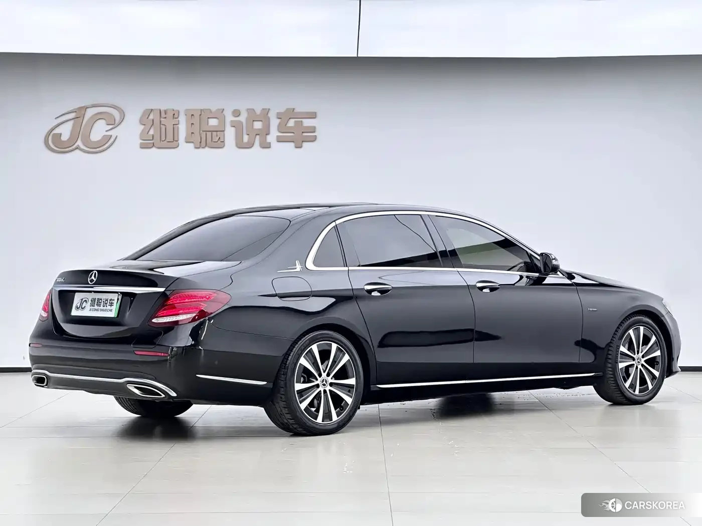 Mercedes-Benz E-Class id 4679805 из Китая 17