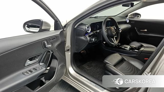 Mercedes-Benz A-Class W177 id 4268929 из Кореи 30