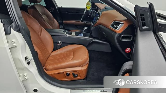 Maserati Ghibli id 3866571 из Кореи 20