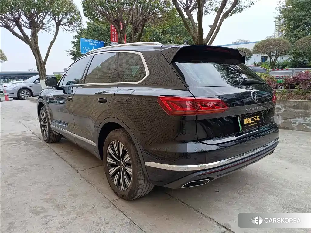 Volkswagen Touareg id 4589353 из Китая 15