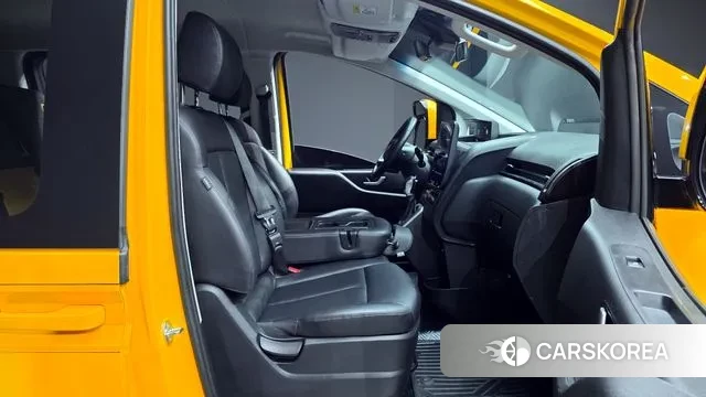 Hyundai Staria id 3241538 из Кореи 20