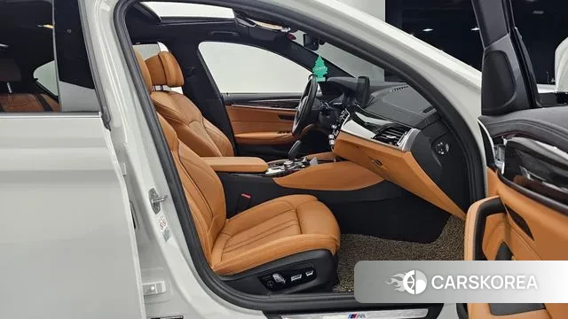 BMW 5 Series (G30) id 3373131 из Кореи 20