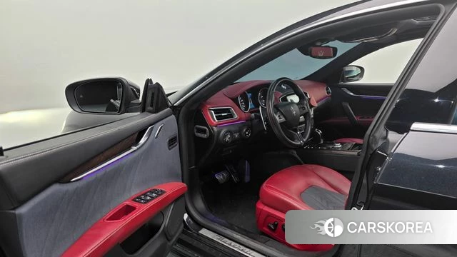 Maserati Ghibli id 4356935 из Кореи 20