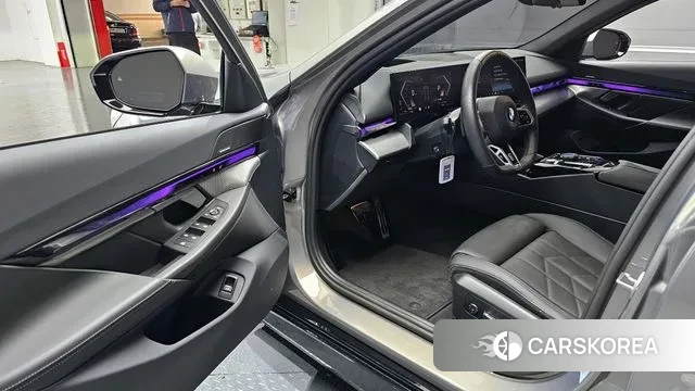 BMW 5 Series (G60) id 3393765 из Кореи 20