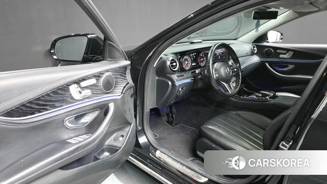 Mercedes-Benz E-Class W213 id 4849416 из Кореи 31