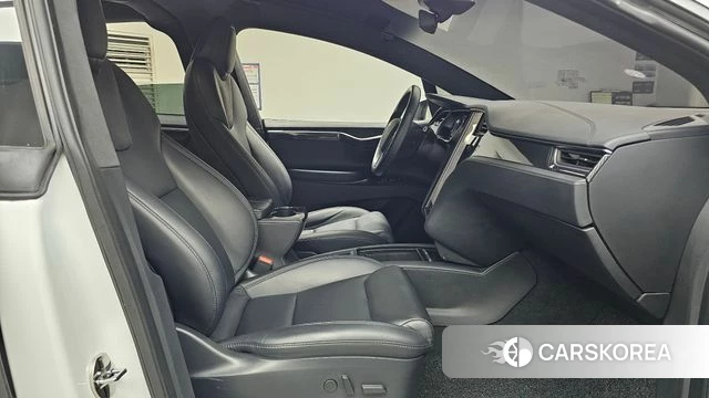 Tesla Model X id 4688711 из Кореи 32