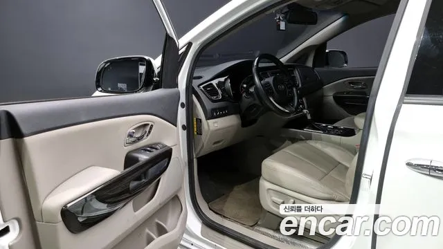 Kia The New Carnival id 2498272 из Кореи 20