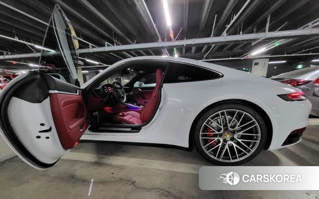 Porsche 911(992) id 4577979 из Кореи 15