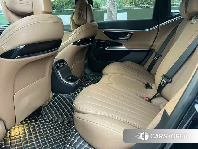 Mercedes-Benz E-class id 4265372 из Китая 10