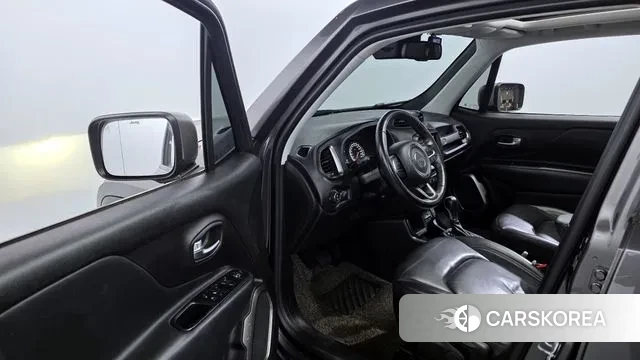 Jeep Renegade id 3703494 из Кореи 20