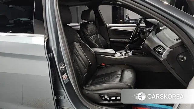 BMW 5 Series (G30) id 3176536 из Кореи 20