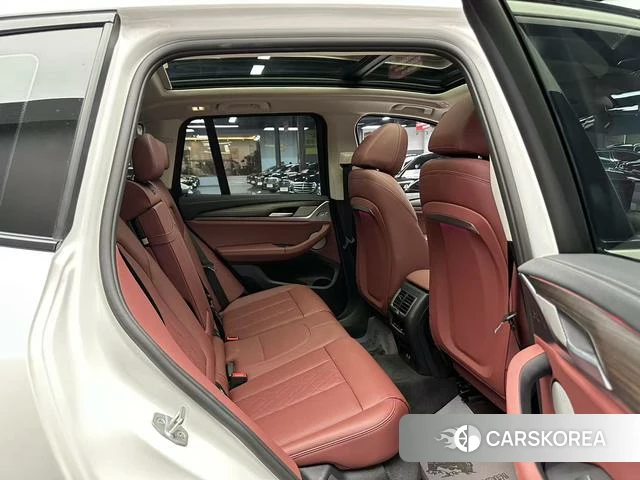 BMW X3 id 4368384 из Китая 16