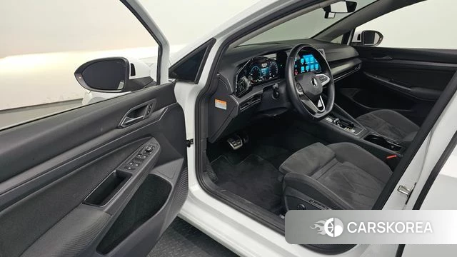 Volkswagen Golf 8th Generation id 4687890 из Кореи 39