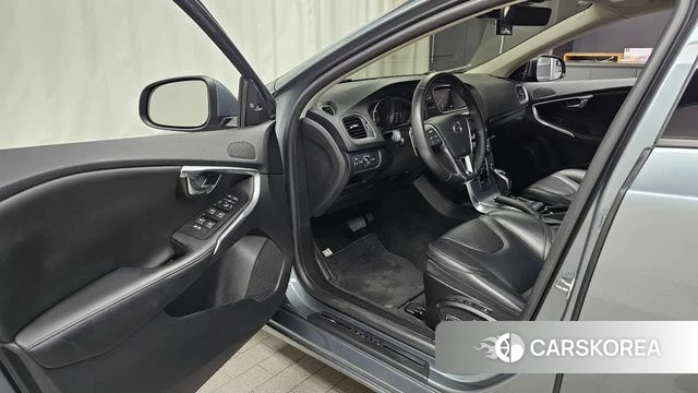 Volvo V40 id 4384972 из Кореи 30