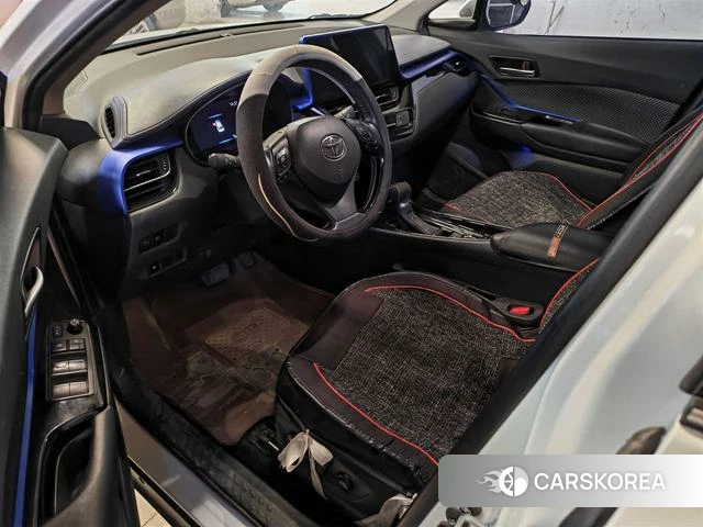 Toyota C-HR id 4263962 из Китая 10