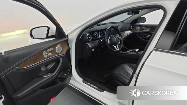 Mercedes-Benz E-Class W213 id 4294690 из Кореи 33