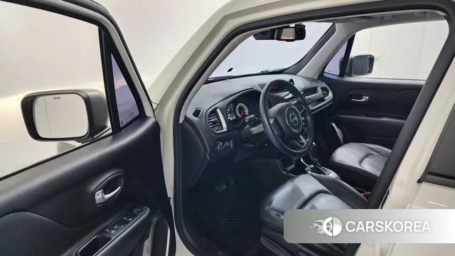 Jeep Renegade id 4203576 из Кореи 35