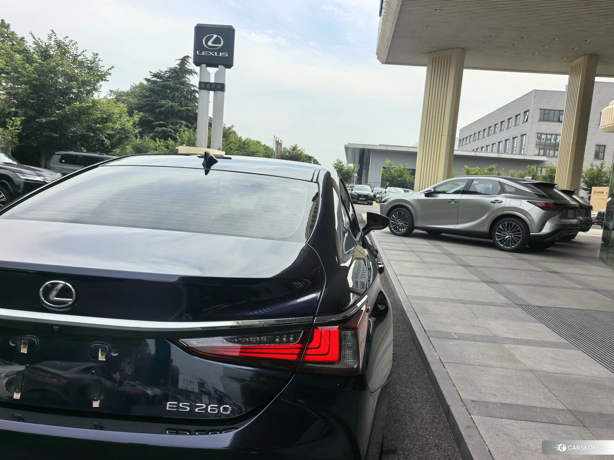 Lexus ES id 4441012 из Китая 17