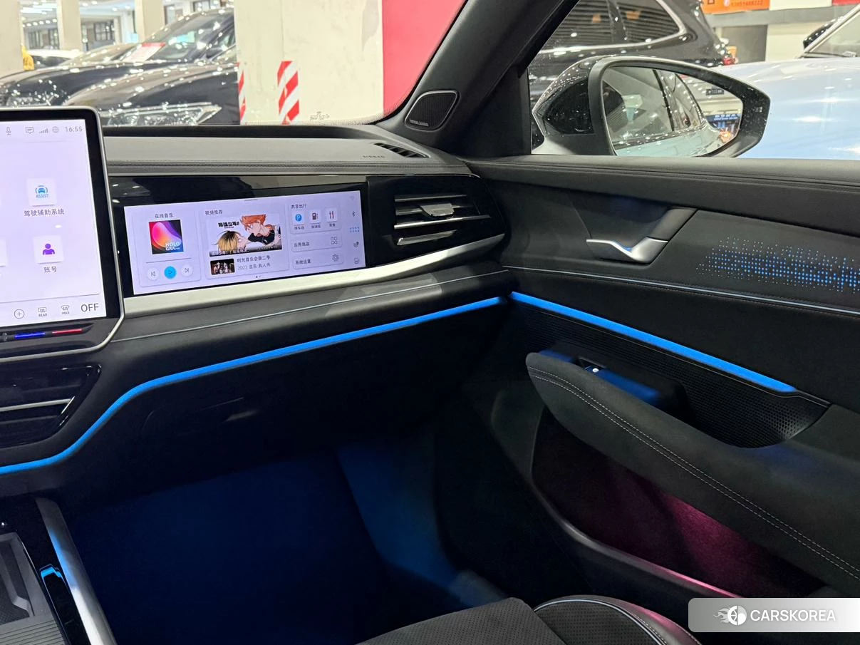 Volkswagen Passat id 4510637 из Китая 18