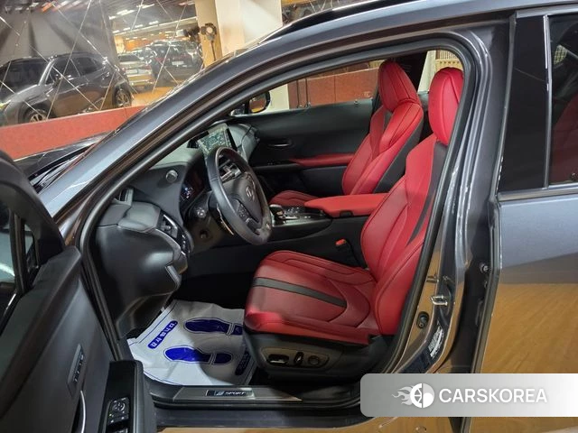Lexus UX300h id 4724469 из Кореи 18