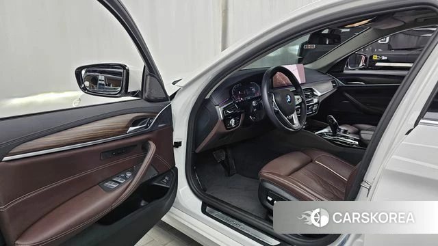 BMW 5 Series (G30) id 4793067 из Кореи 32