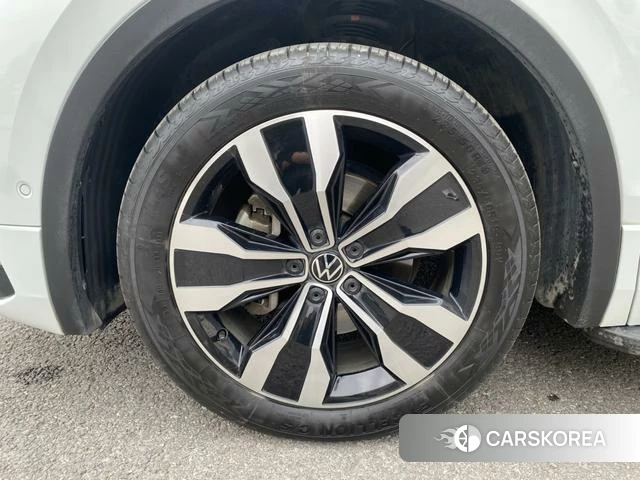 Volkswagen Tiguan L id 4263882 из Китая 16