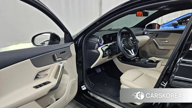 Mercedes-Benz A-Class W177 id 4528706 из Кореи 29