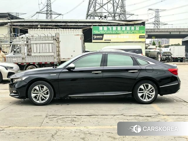 Honda Accord id 4328749 из Китая 32