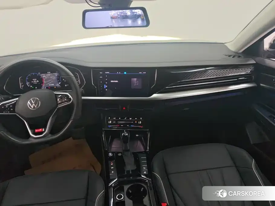 Volkswagen Passat id 4679492 из Китая 16