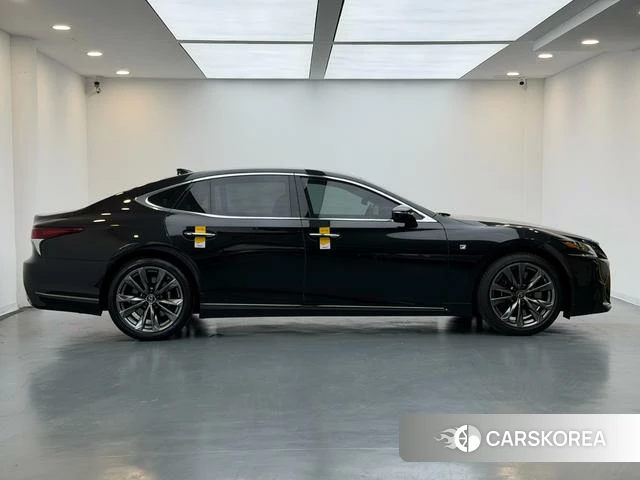 Lexus LS id 4211313 из Китая 20