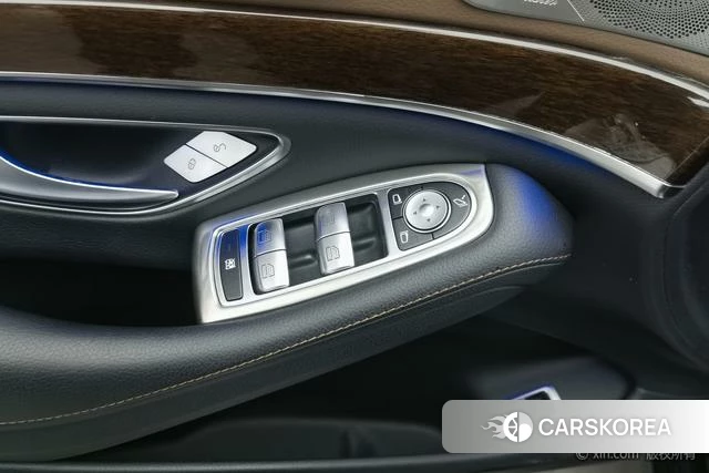 Mercedes-Benz S-class id 4264102 из Китая 24