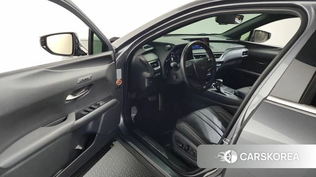 Lexus UX250h id 3860715 из Кореи 20