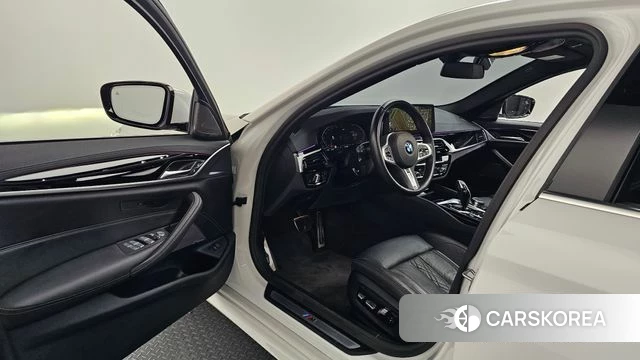 BMW 5 Series (G30) id 3964076 из Кореи 20