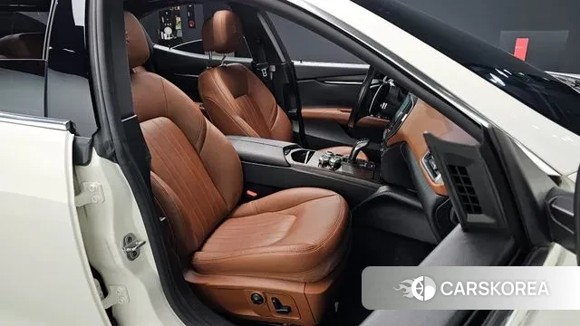 Maserati Ghibli id 3018459 из Кореи 20