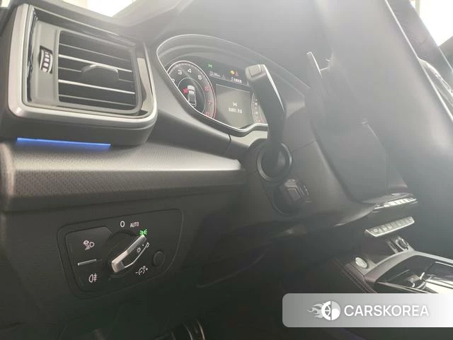 Audi Q5L id 4239913 из Китая 23