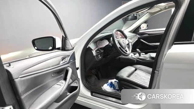 BMW 5 Series (G30) id 4434665 из Кореи 39