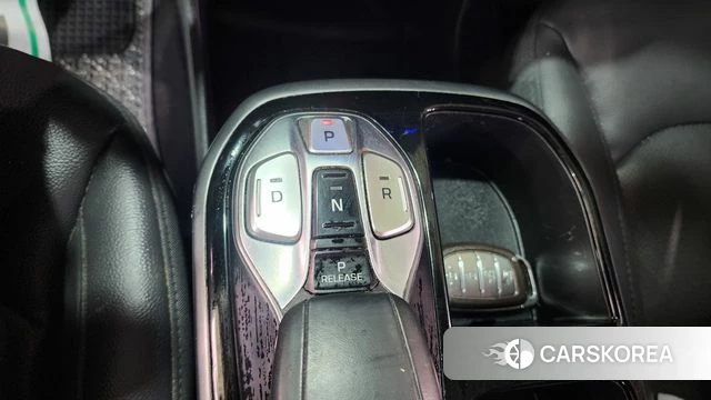 Hyundai The New Ionic Electric id 3942148 из Кореи 20